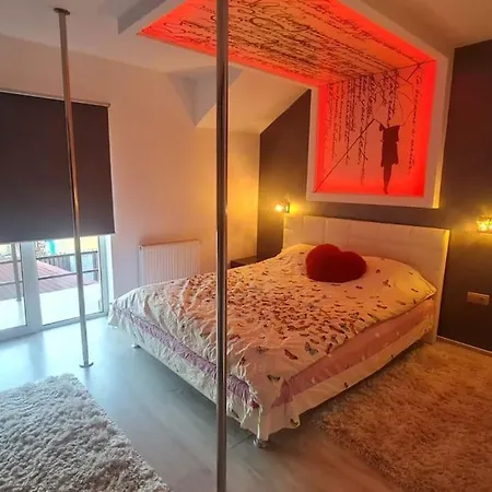 Villa Chic Retreat In Buna Ziua - Jacuzzi, Outdoor Gym, Bbq, Parking